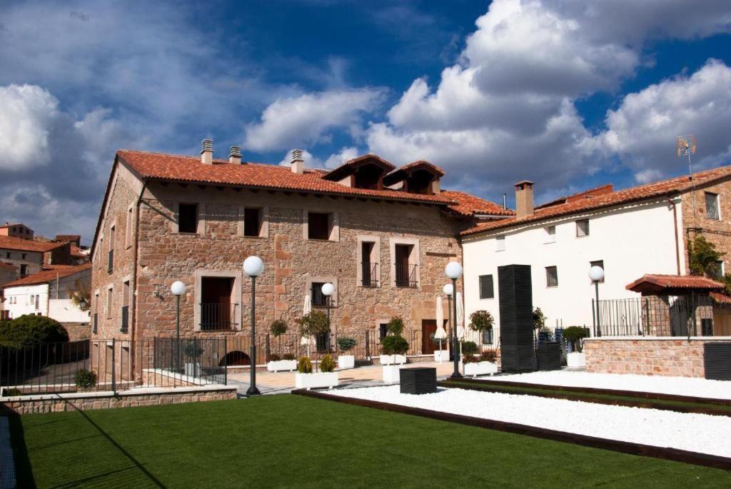 Hotel Palacio Ivan Tarin Monteagudo del Castillo Bagian luar foto